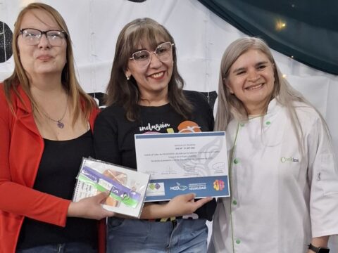 El CIM entregó certificados de finalización de talleres de panadería, pastelería y peluquería