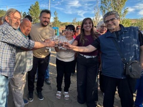 Caleta Olivia presentó su primer vino artesanal “Mar y Viento”
