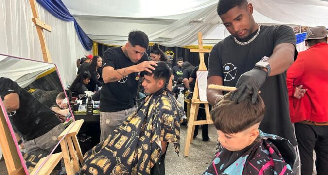 El Municipio acompañó jornada solidaria con copa de leche y corte de cabello gratuito en Fundación Flota Amarilla