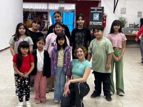 Las danzas urbanas convocaron a niños y jóvenes en el CIJ 3 de Febrero
